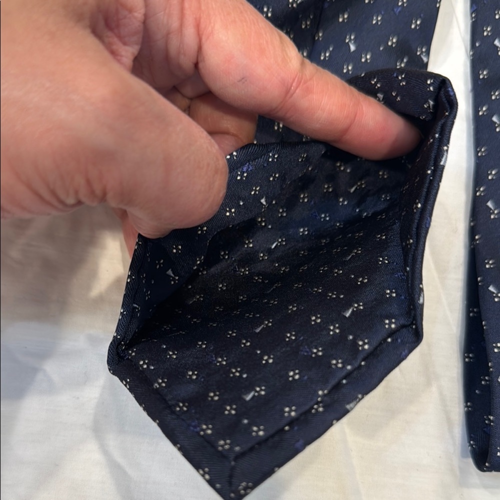Authentic Prada Navy Blue Patterned Tie - Picture 3 of 6